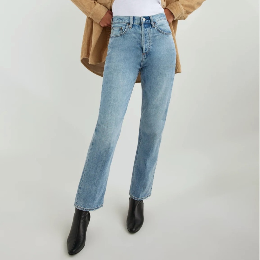 NWOT Aritzia Denim Forum
The Joni High Rise Loose 29L